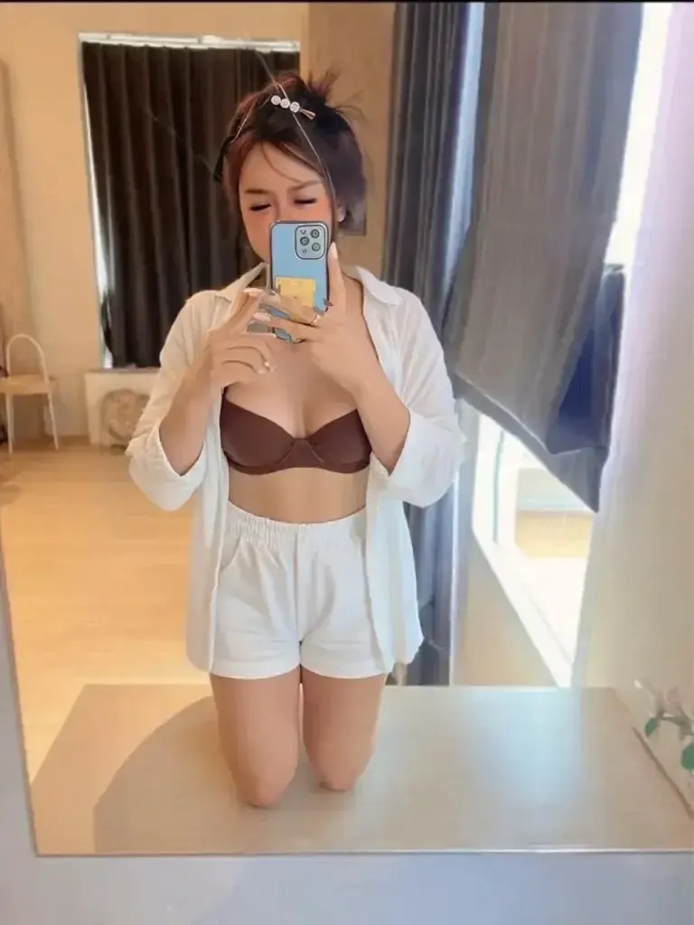 น้อง น้อง ป๋องแป้ง — โพธาราม